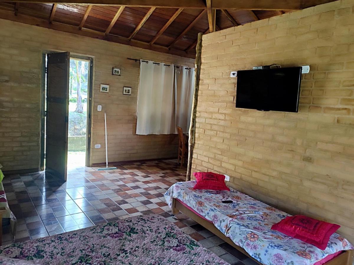 Solar Dos Canarios Sao Bento do Sapucai Luaran gambar